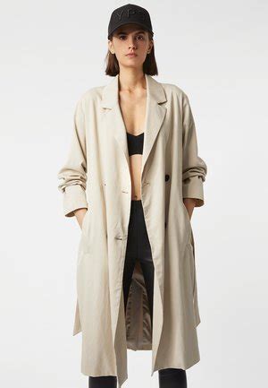 Trenchcoats für Damen im Sale .